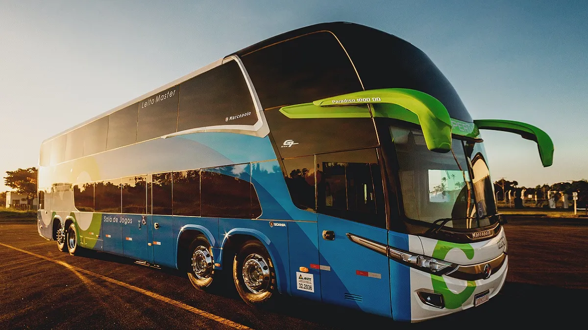 bus entrant en Ukraine depuis l'étranger