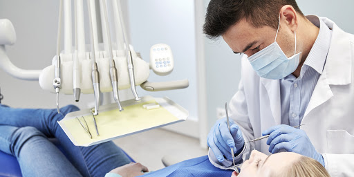 Examen initial chez le dentiste en Ukraine