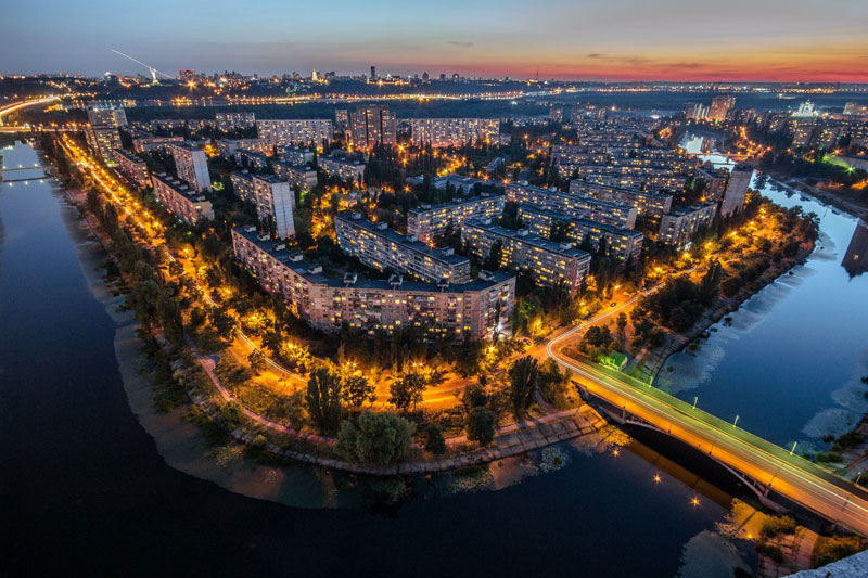 Vue de Kyiv la nuit